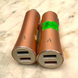 2 pieces of rose gold color fast car chargers